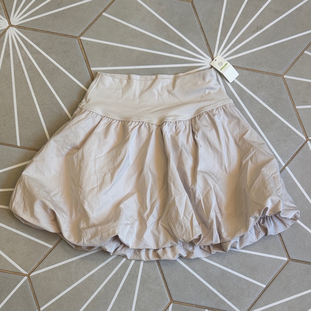 aerie Cream Bubble skort sz XS NWT!